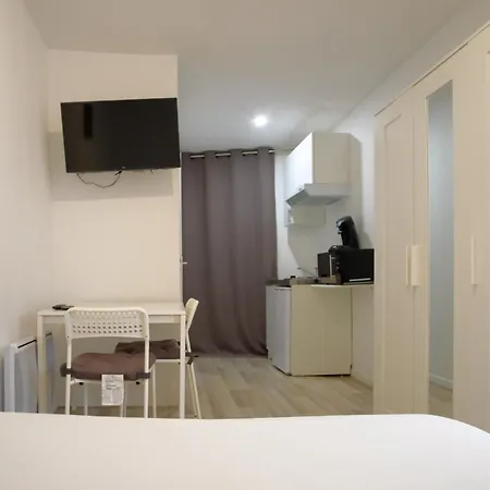 Charming And Cozy Near Montparnasse Paris